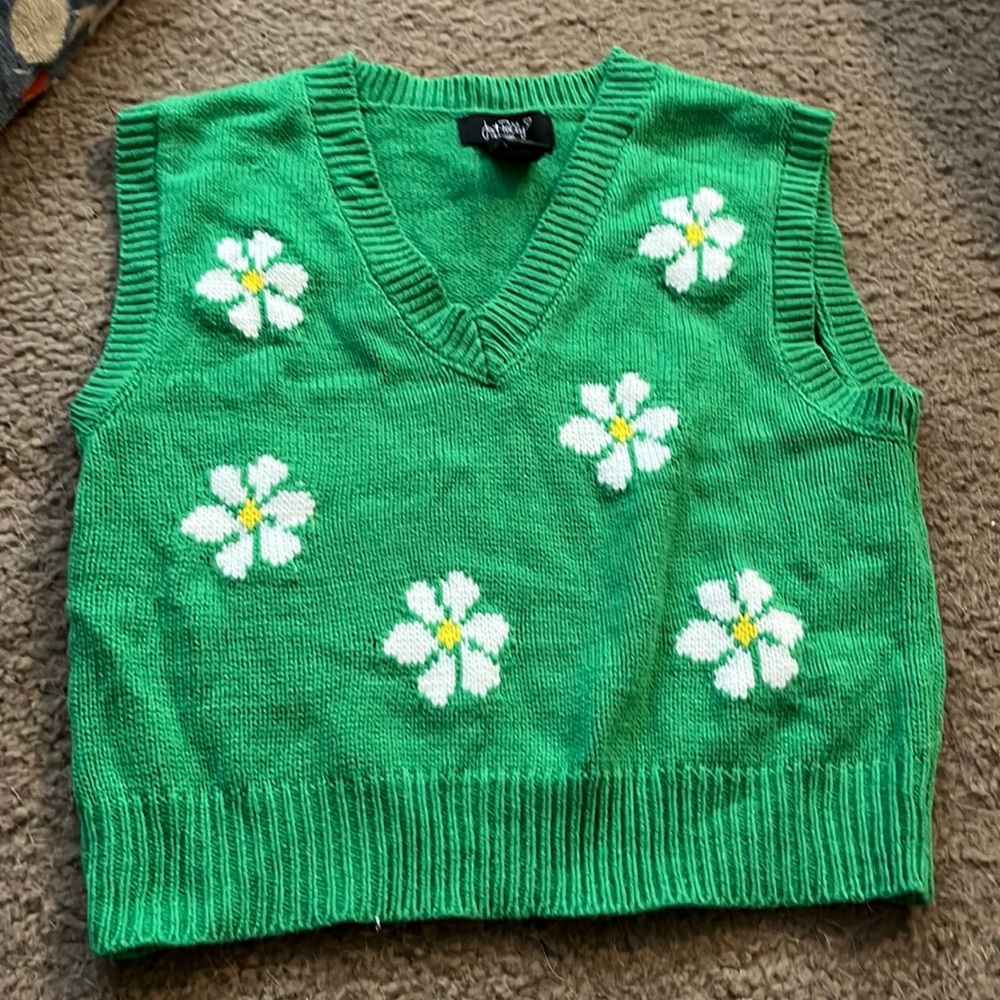 Vest with flowers
